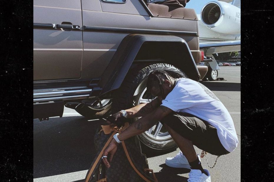 Travis Scott G Wagon: Cuộc Hành Trình Đầy Phong Cách