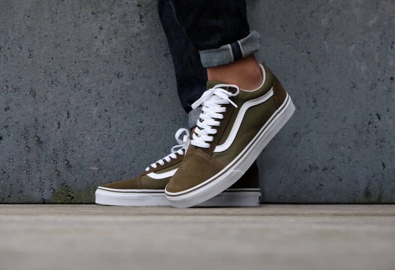 Vans Old Skool Olive: Sự Kết Hợp Hoàn Hảo Của Phong Cách Và Sắc Xanh Lá