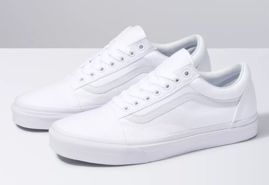 Vans Old Skool White: Sự Kết Hợp Hoàn Hảo Cho Phong Cách Cá Nhân