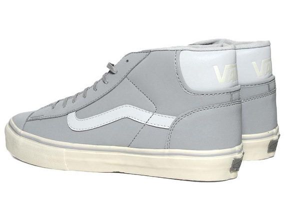 Vans Vault Mid Skool: Bí Quyết Chọn Giày Sneaker Hoàn Hảo