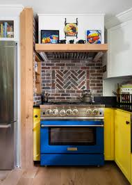 Backsplash Between Stove And Microwave: Design Ideas