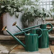 Haws Professional 2 Gallon Watering Can | How Many Litres Are In A Haws Watering Can?